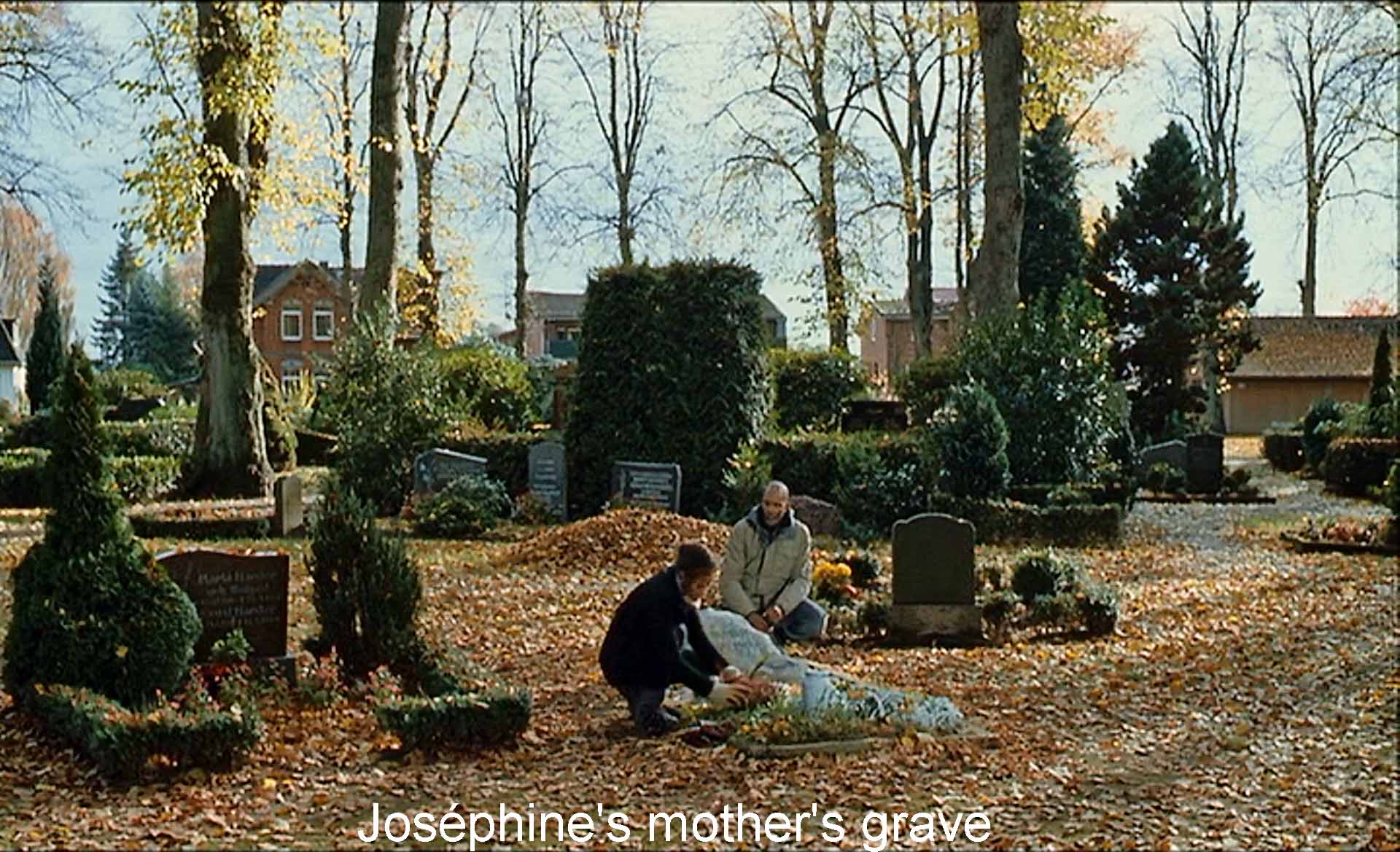 Joséphine's mother's grave